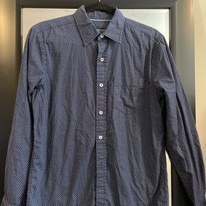 American eagle athletic fit polka dot button up